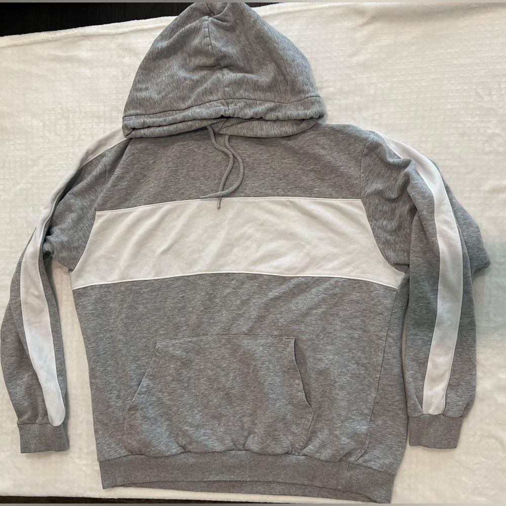 H&M Gray and White Men's Sweatshirt